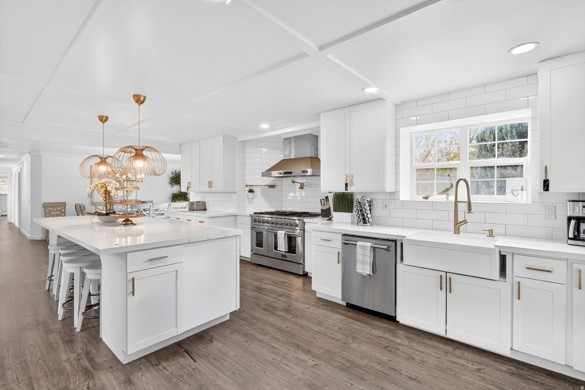 Bluffdale, Utah, 84065, United States, 10 Bedrooms Bedrooms, ,7 BathroomsBathrooms,Residential,Active,1990647