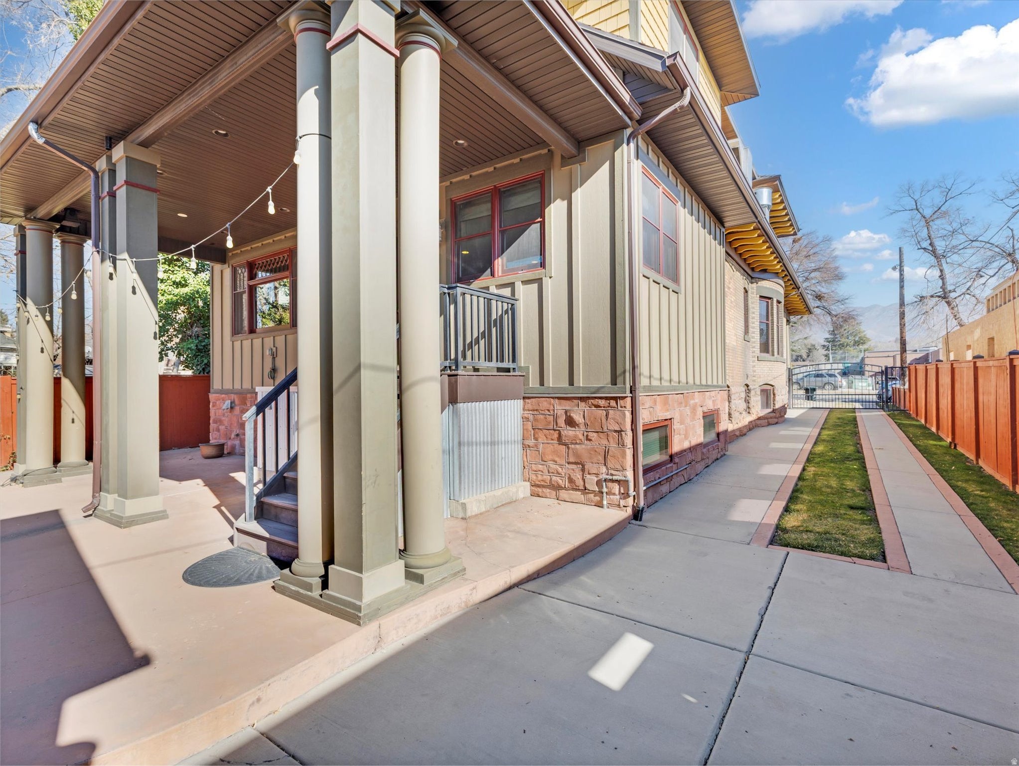 Salt Lake City, Utah, 84105, United States, 6 Bedrooms Bedrooms, ,4 BathroomsBathrooms,Residential,Active,2017445