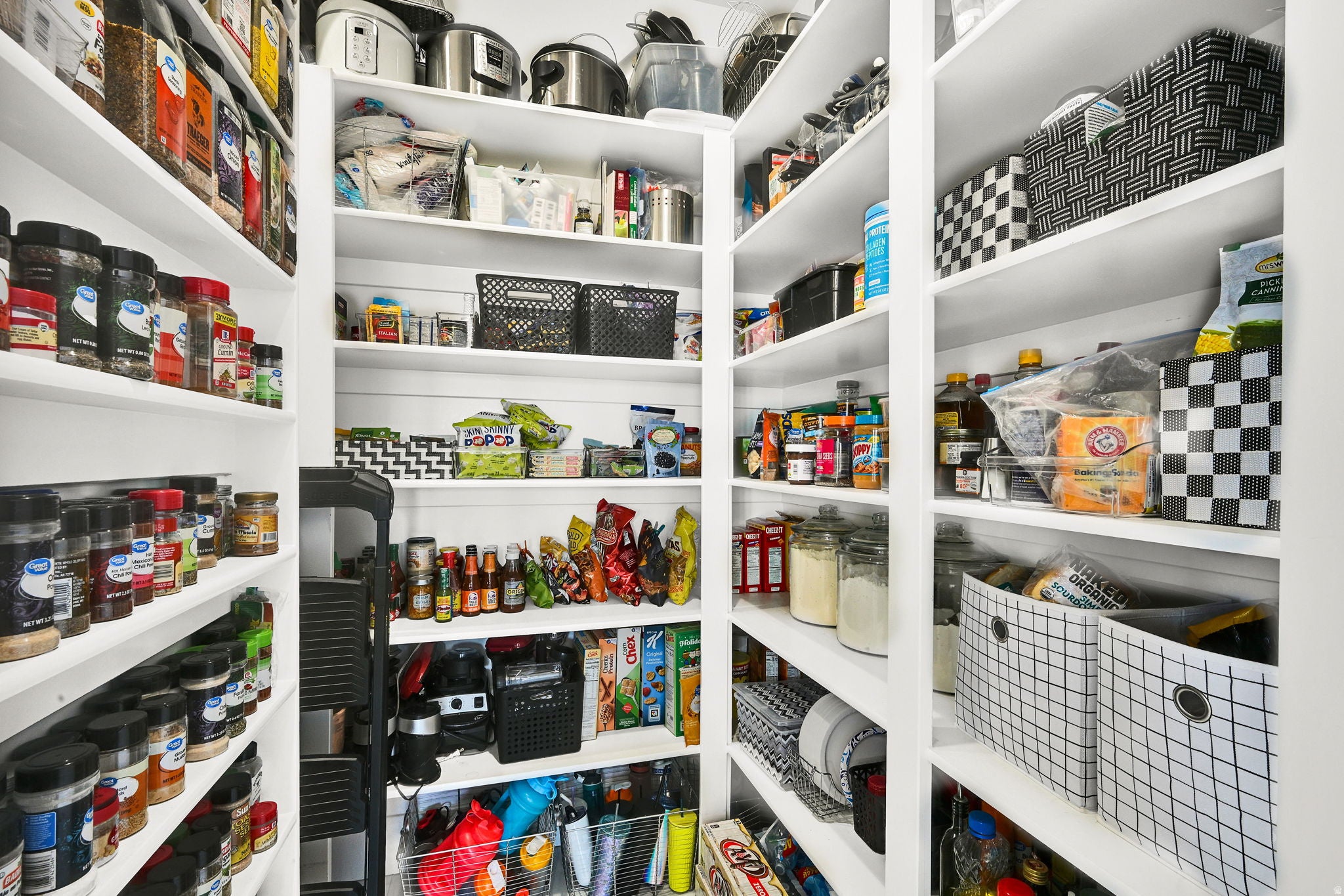 Mountain Green, Utah, 84050, United States, 5 Bedrooms Bedrooms, ,4 BathroomsBathrooms,Residential,Active,2013437