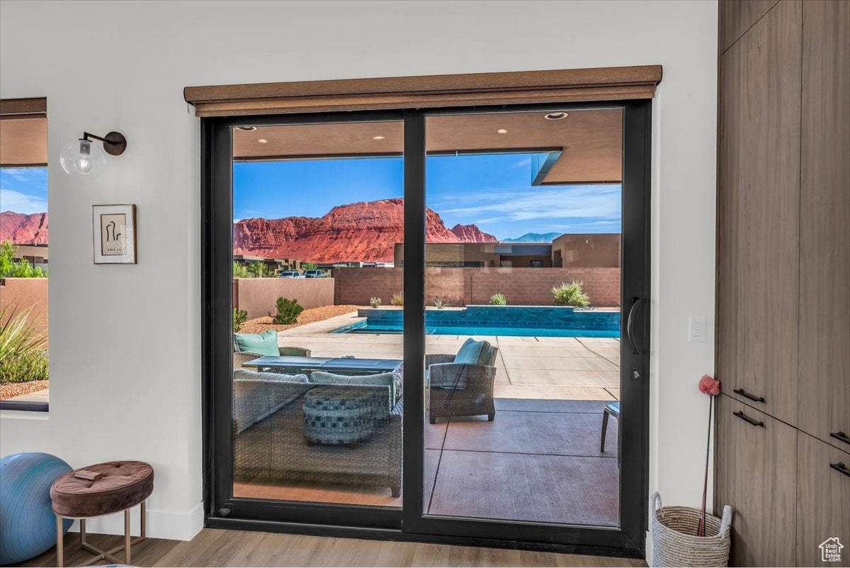 Ivins, Utah, 84738, United States, 3 Bedrooms Bedrooms, ,3 BathroomsBathrooms,Residential,Active,1929457