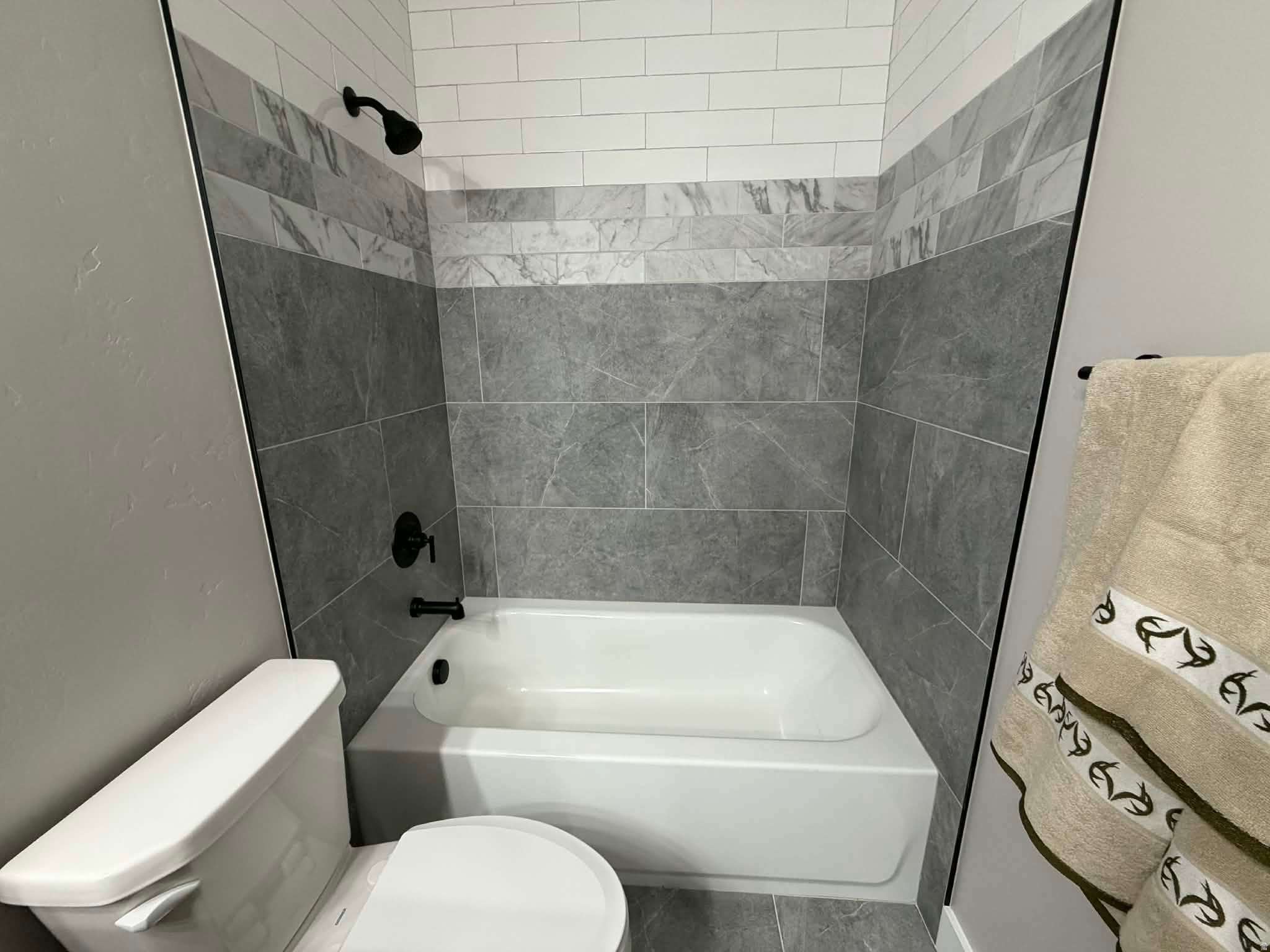 Helper, Utah, 84526, United States, 6 Bedrooms Bedrooms, ,4 BathroomsBathrooms,Residential,Active,2007252