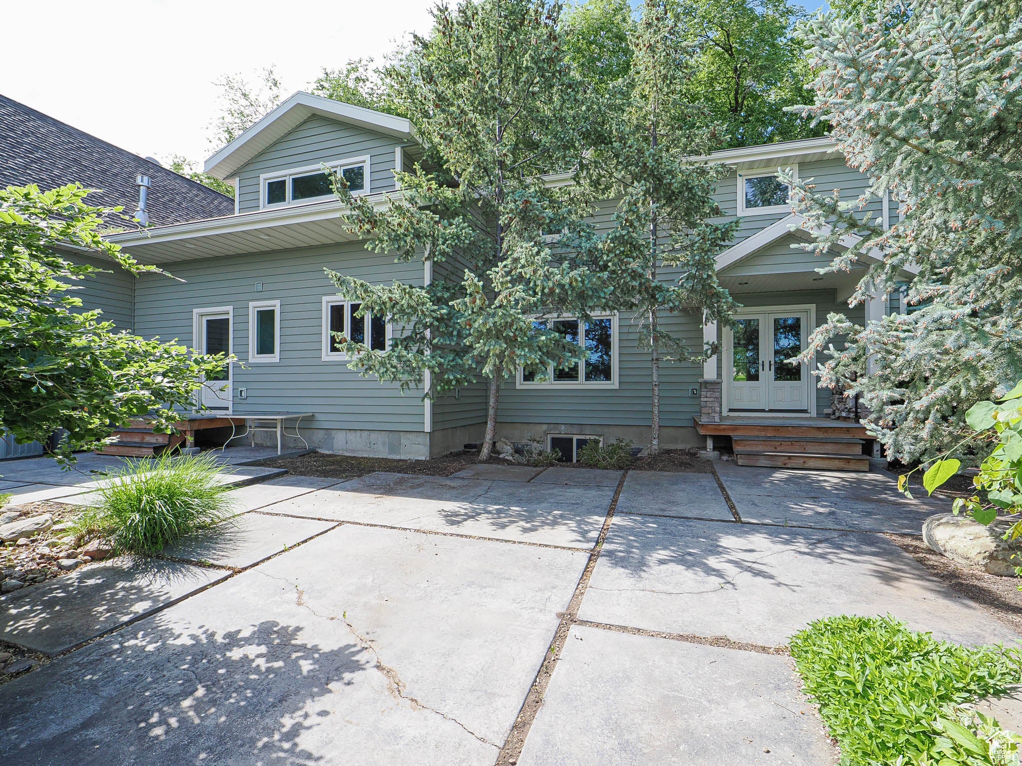 Draper, Utah, 84020, United States, 4 Bedrooms Bedrooms, ,4 BathroomsBathrooms,Residential,Pending,1824917