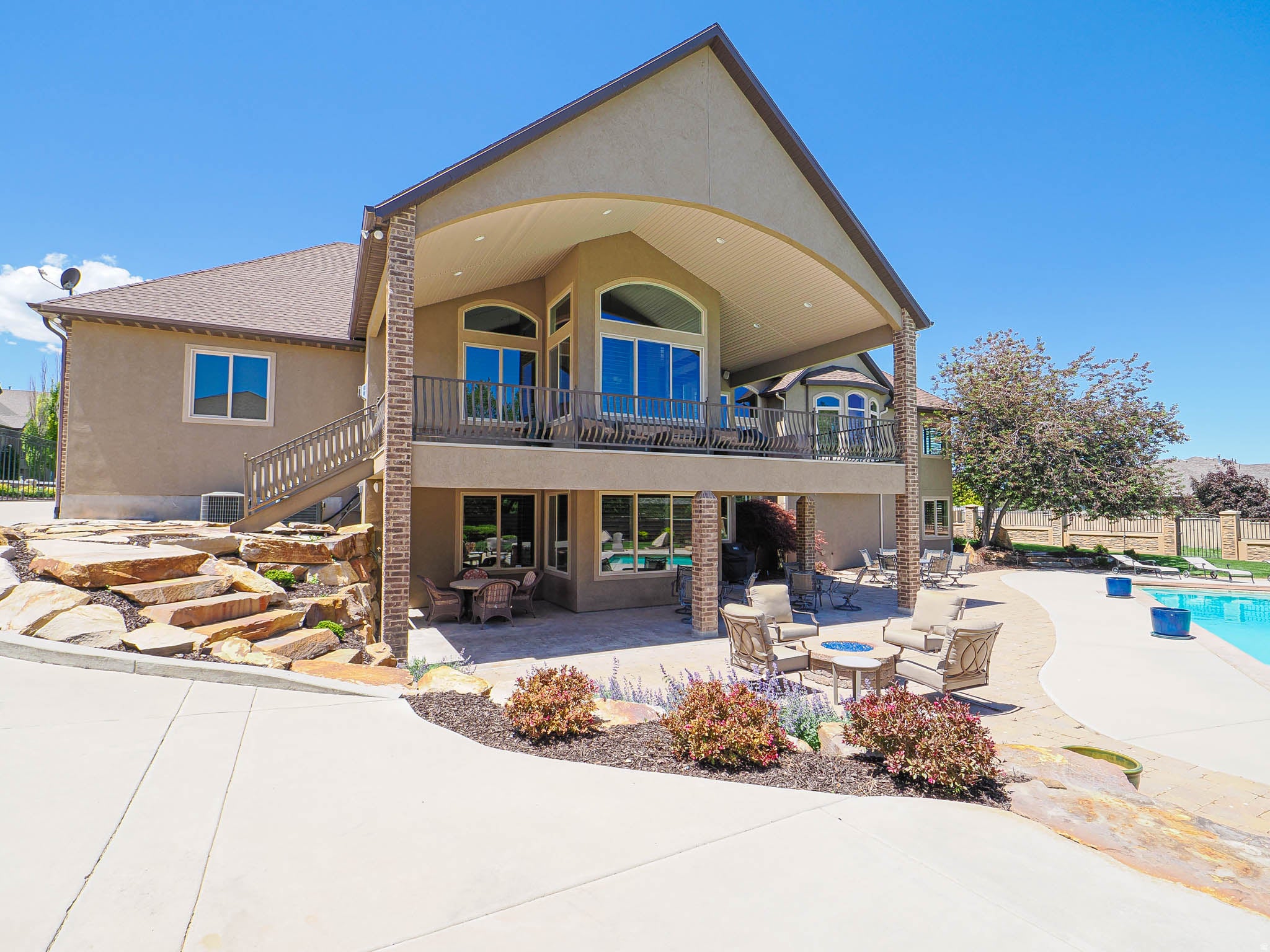Bluffdale, Utah, 84065, United States, 5 Bedrooms Bedrooms, ,5 BathroomsBathrooms,Residential,Active,2030117