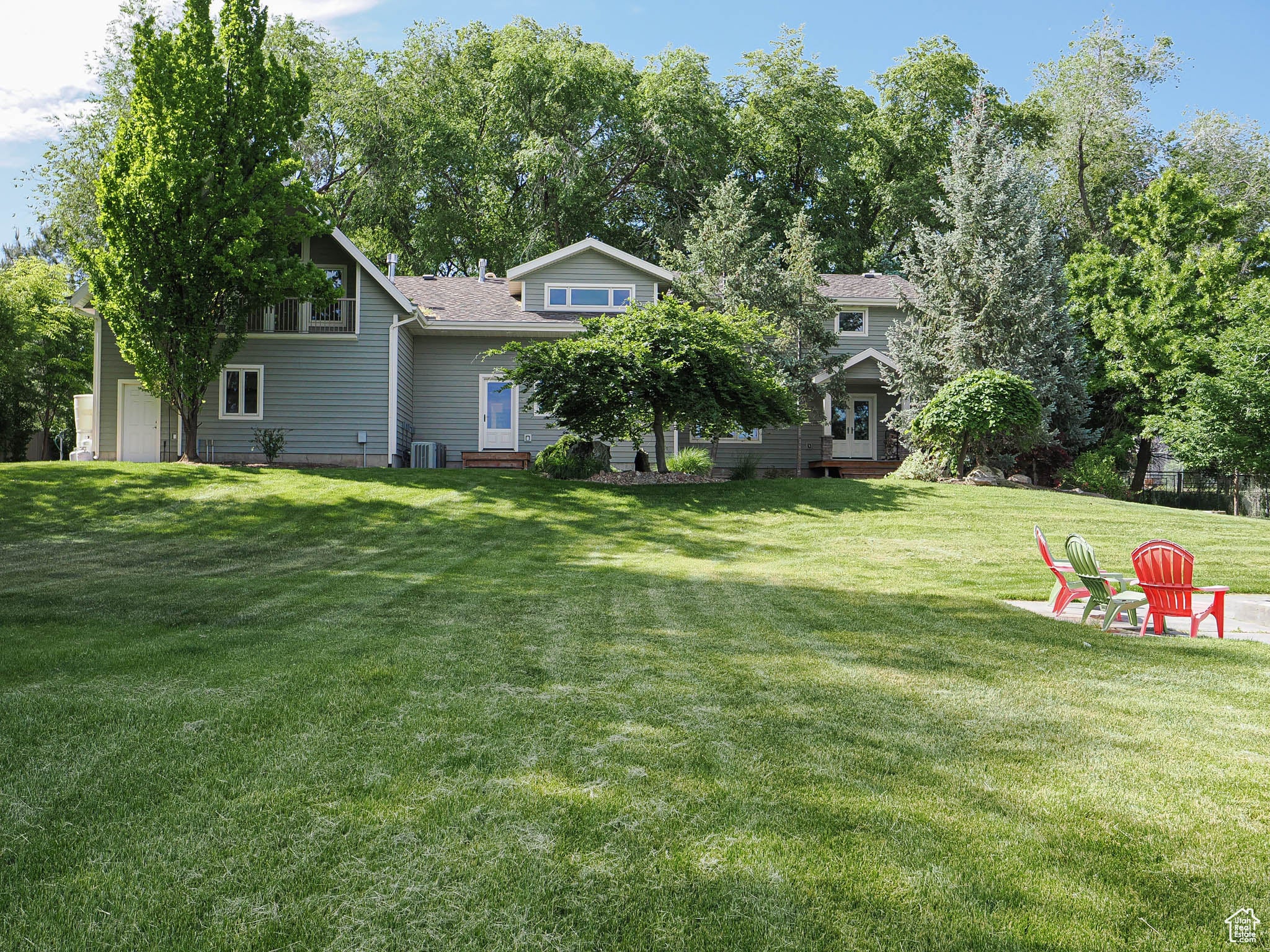 Draper, Utah, 84020, United States, 4 Bedrooms Bedrooms, ,4 BathroomsBathrooms,Residential,Pending,1824917