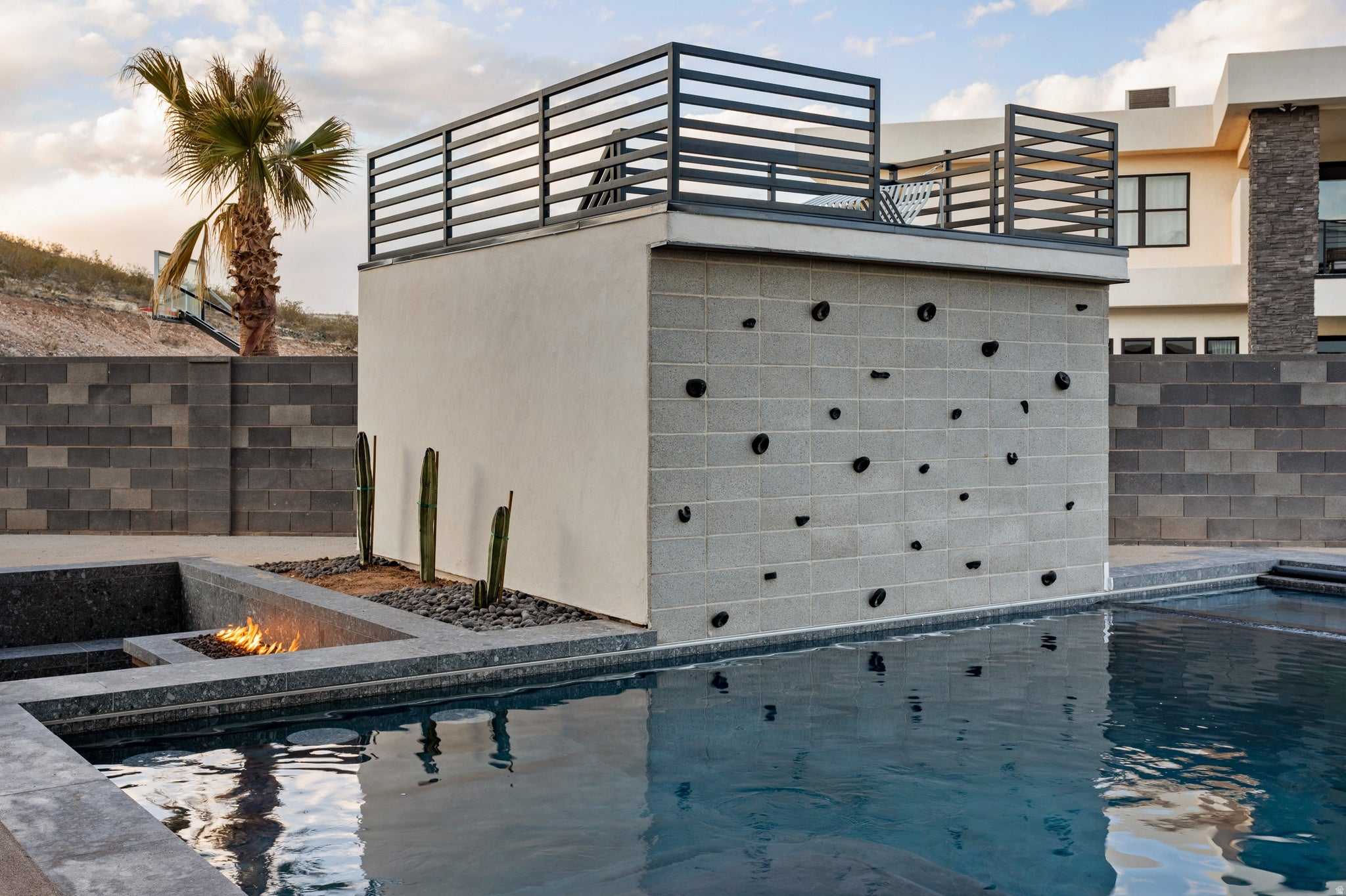 Hurricane, Utah, 84737, United States, 5 Bedrooms Bedrooms, ,7 BathroomsBathrooms,Residential,Active,2007338