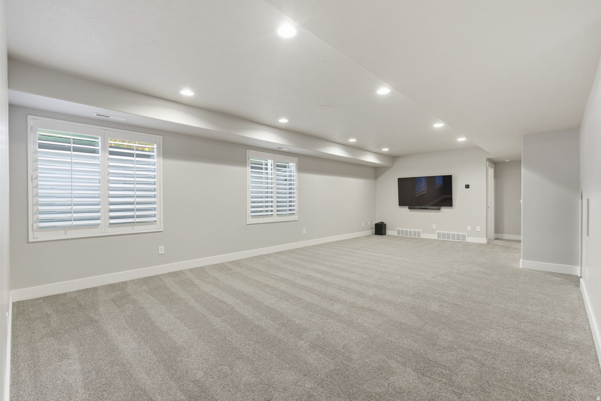 Lehi, Utah, 84043, United States, 7 Bedrooms Bedrooms, ,4 BathroomsBathrooms,Residential,Pending,1987244