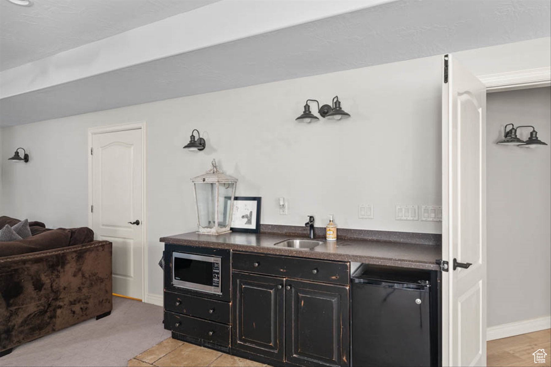 South Jordan, Utah, 84095, United States, 6 Bedrooms Bedrooms, ,4 BathroomsBathrooms,Residential,Active,1876871