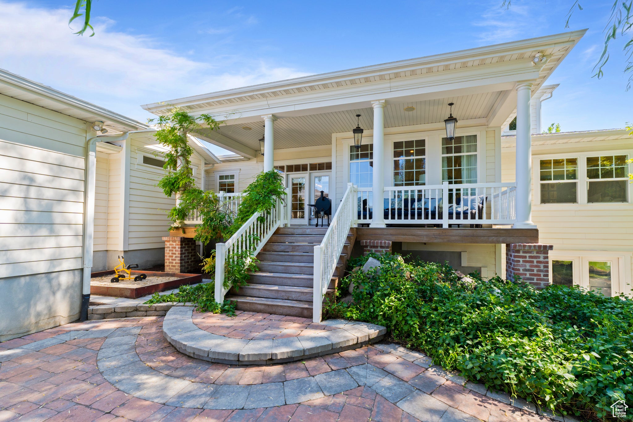 Farmington, Utah, 84025, United States, 6 Bedrooms Bedrooms, ,5 BathroomsBathrooms,Residential,Active,1853229