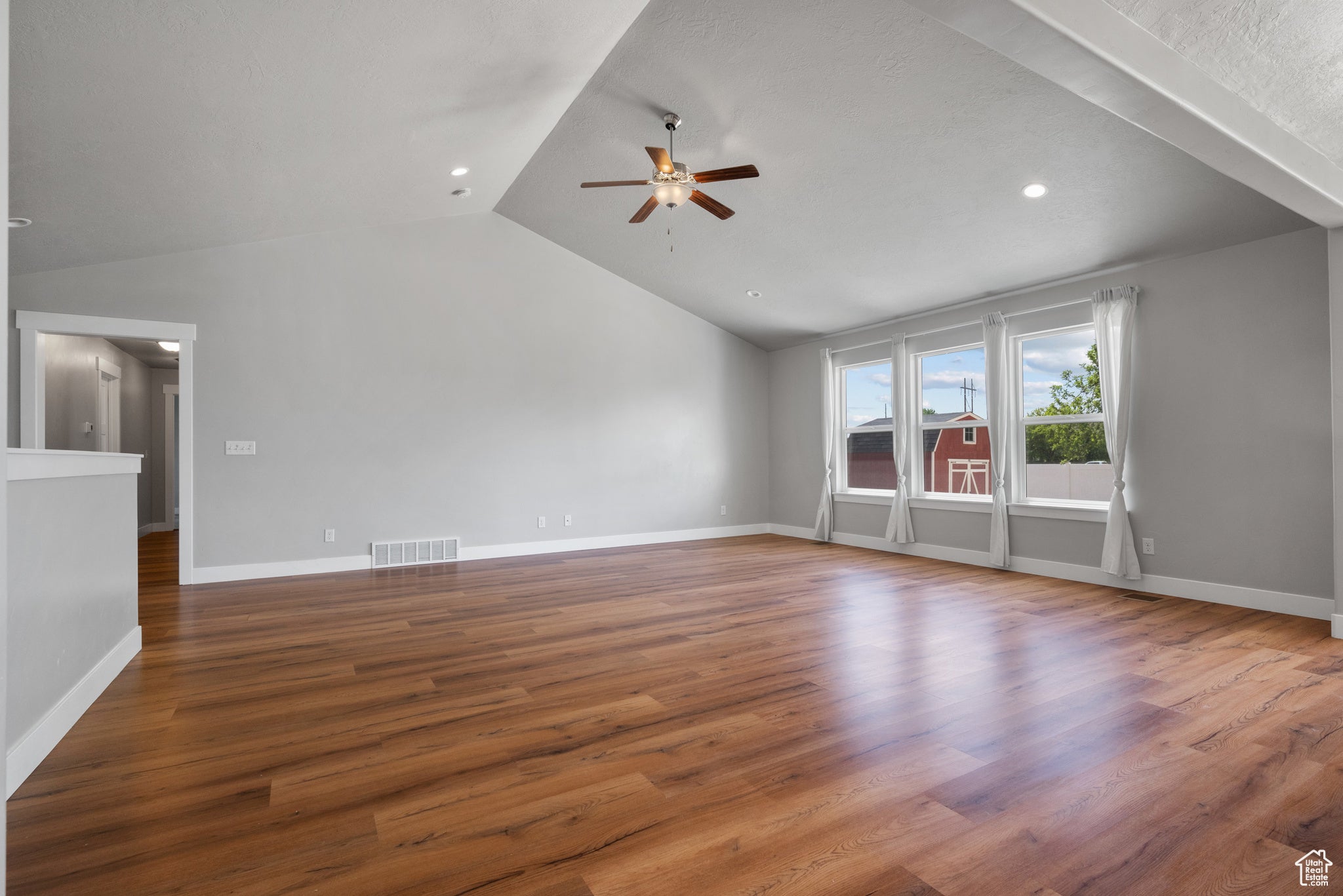 Mapleton, Utah, 84664, United States, 6 Bedrooms Bedrooms, ,5 BathroomsBathrooms,Residential,Active,1828968