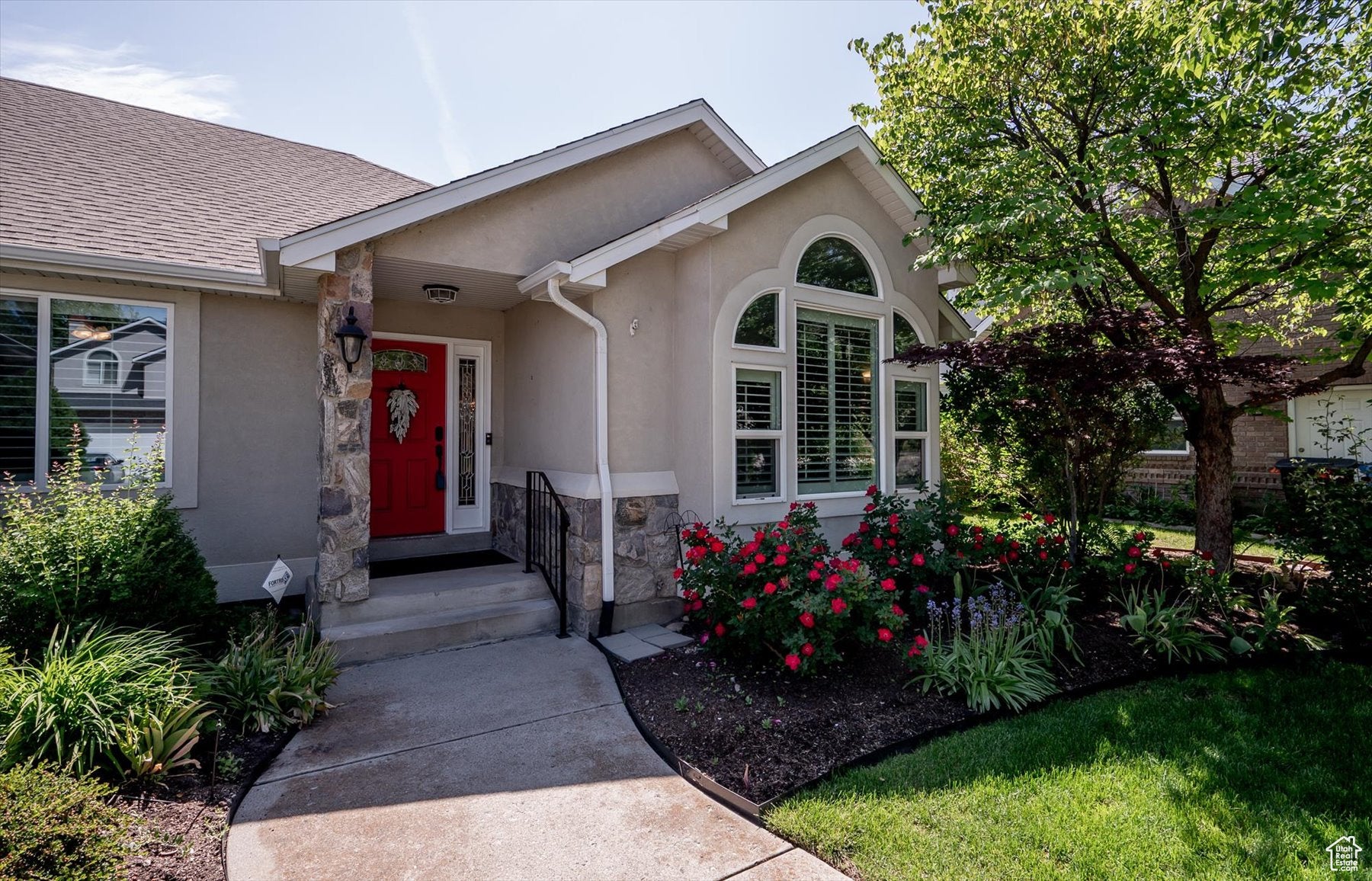 Cottonwood Heights, Utah, 84121, United States, 6 Bedrooms Bedrooms, ,3 BathroomsBathrooms,Residential,Active,1964287