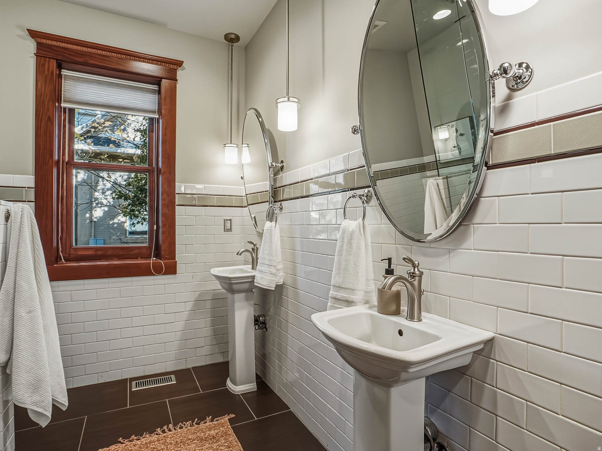 Salt Lake City, Utah, 84105, United States, 6 Bedrooms Bedrooms, ,4 BathroomsBathrooms,Residential,Active,2000214