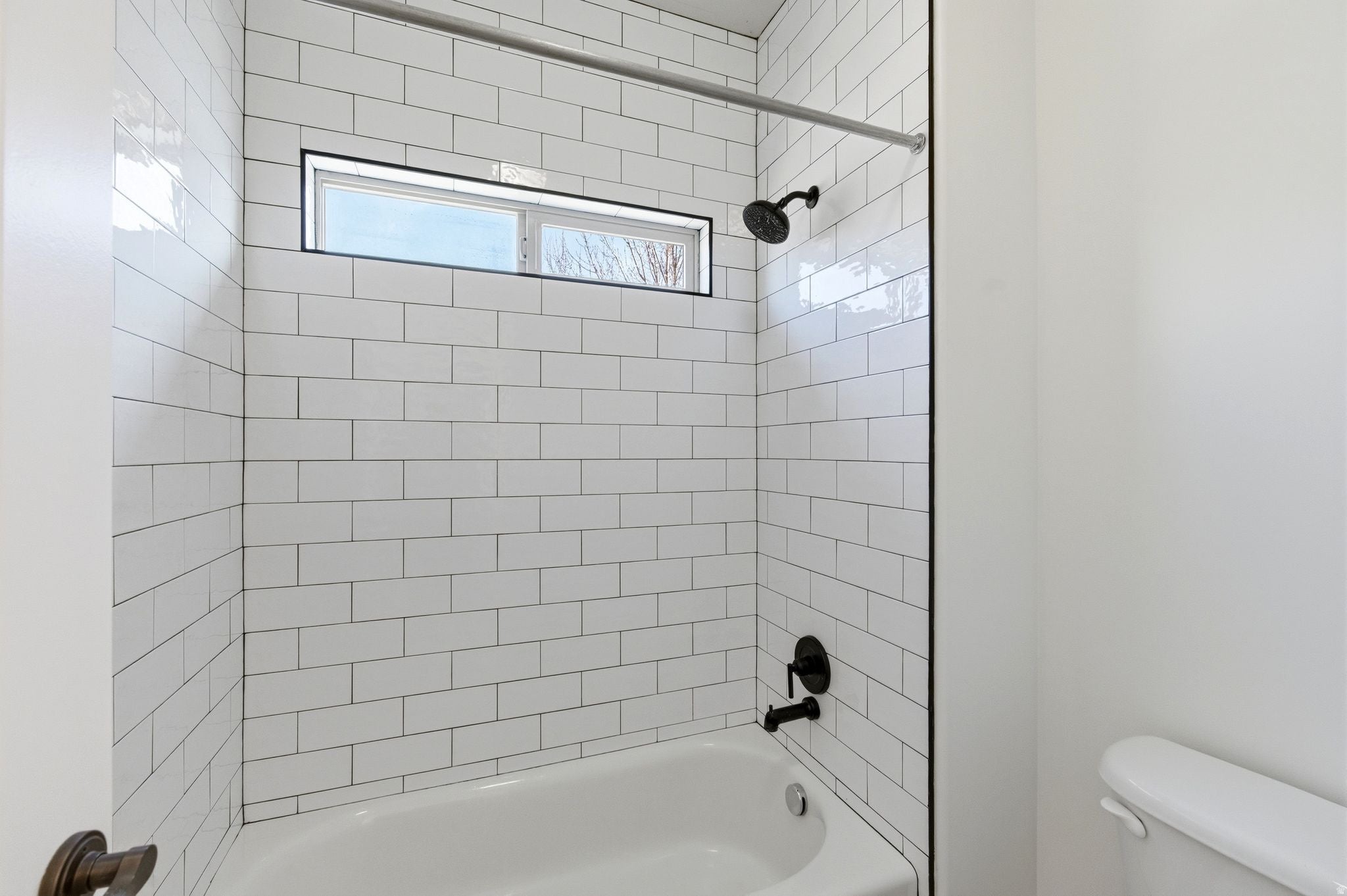 North Salt Lake, Utah, 84054, United States, 6 Bedrooms Bedrooms, ,4 BathroomsBathrooms,Residential,Active,2012192