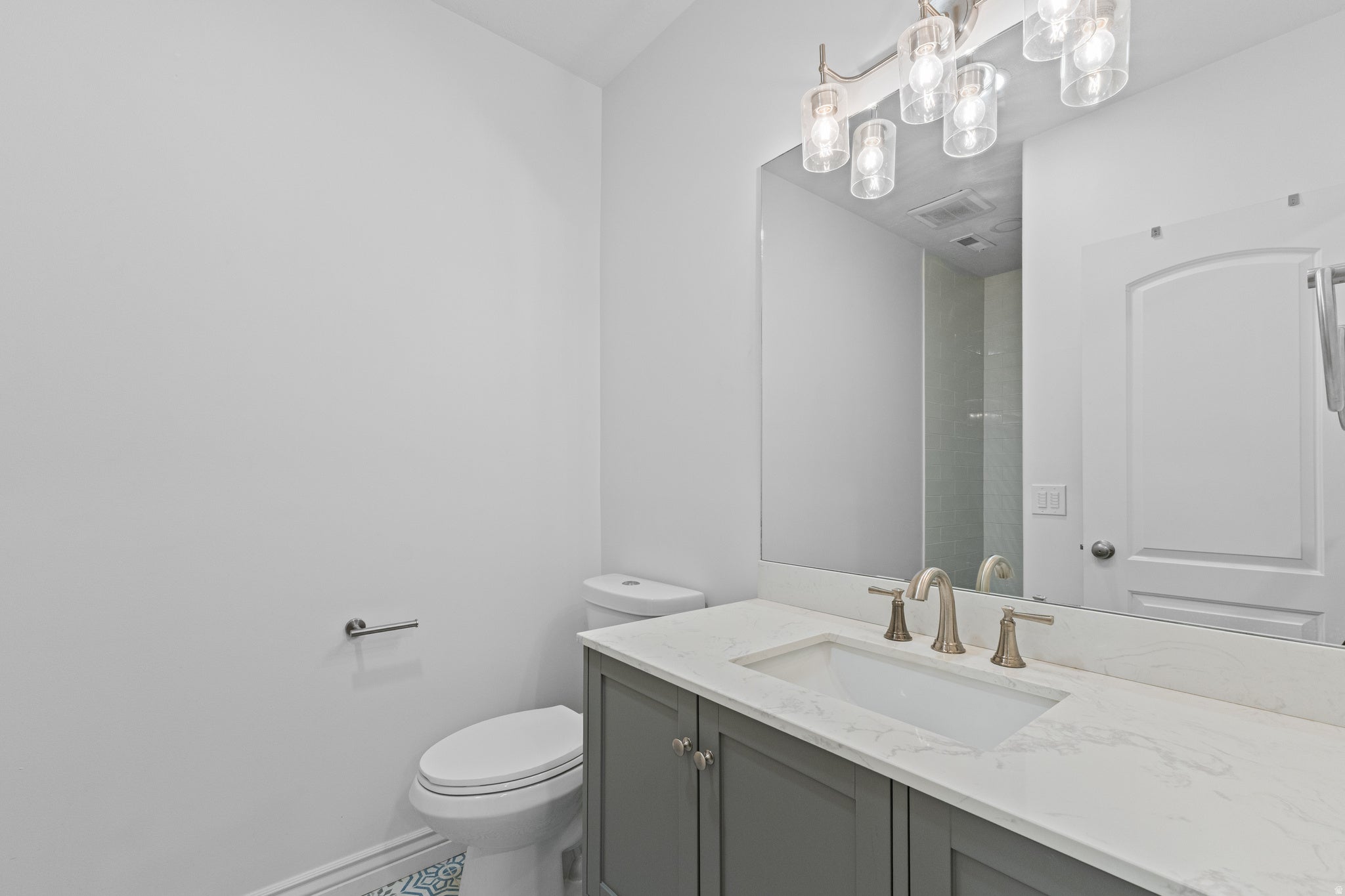 Kaysville, Utah, 84037, United States, 6 Bedrooms Bedrooms, ,5 BathroomsBathrooms,Residential,Active,2007300