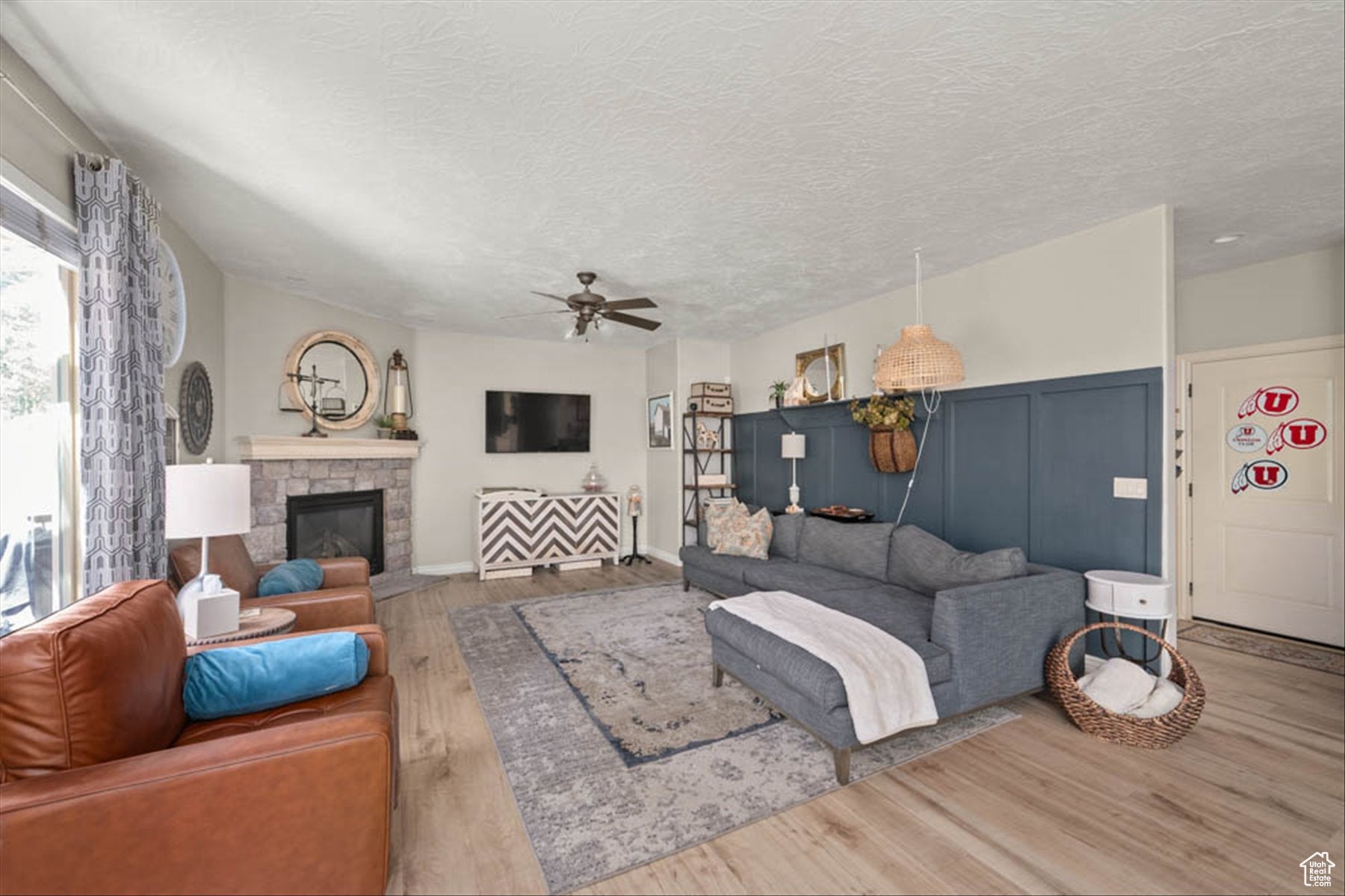 South Jordan, Utah, 84095, United States, 6 Bedrooms Bedrooms, ,4 BathroomsBathrooms,Residential,Active,1876871