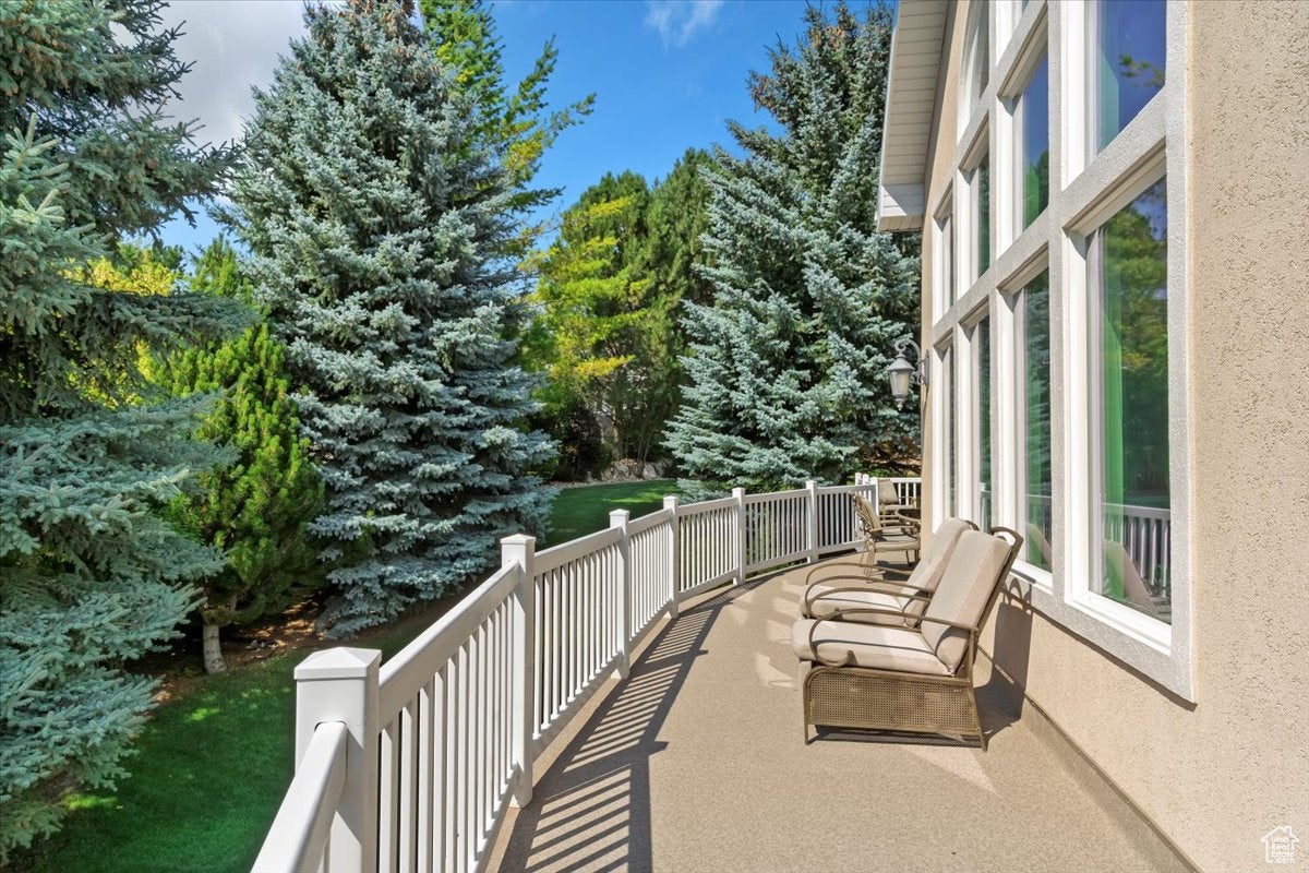 Mountain Green, Utah, 84050, United States, 5 Bedrooms Bedrooms, ,4 BathroomsBathrooms,Residential,Active,1936434
