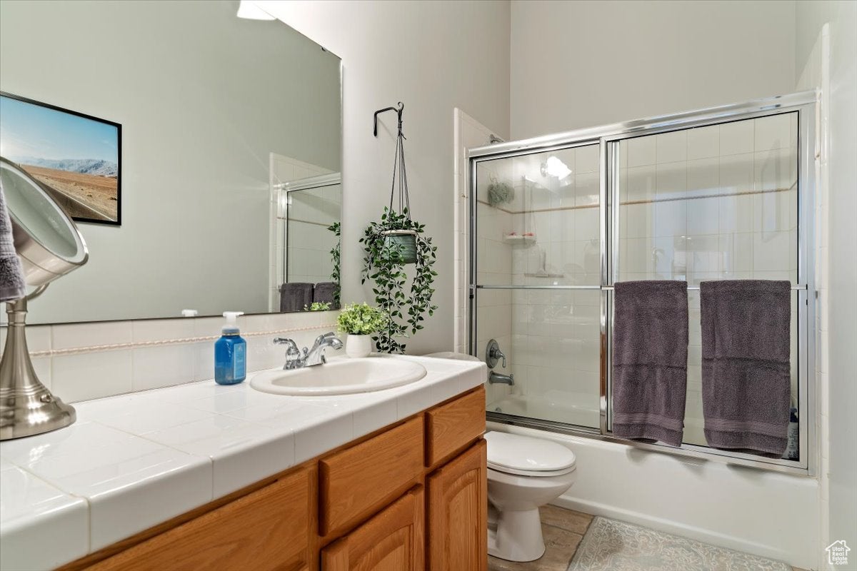 Mountain Green, Utah, 84050, United States, 5 Bedrooms Bedrooms, ,4 BathroomsBathrooms,Residential,Active,1936434