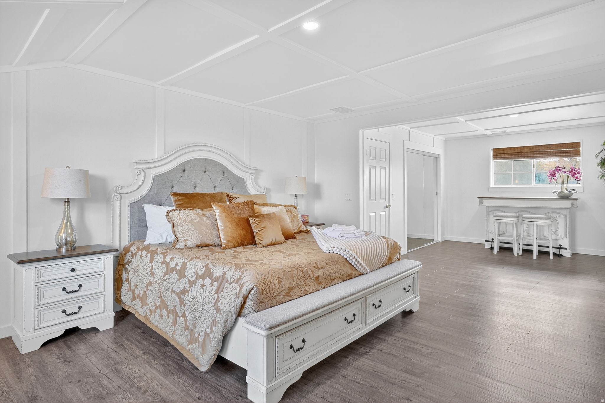 Bluffdale, Utah, 84065, United States, 10 Bedrooms Bedrooms, ,7 BathroomsBathrooms,Residential,Active,1990647