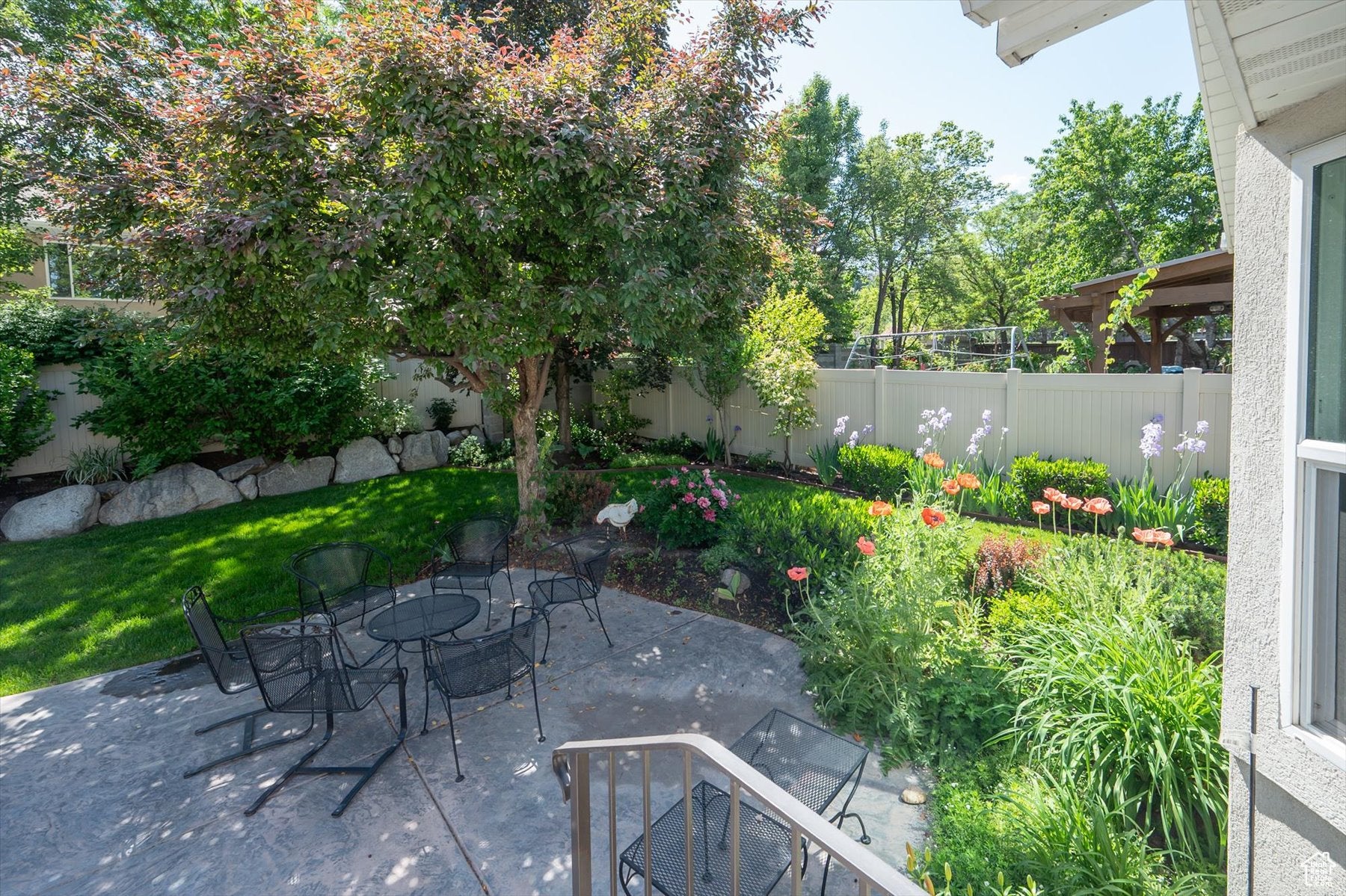 Cottonwood Heights, Utah, 84121, United States, 6 Bedrooms Bedrooms, ,3 BathroomsBathrooms,Residential,Active,1964287