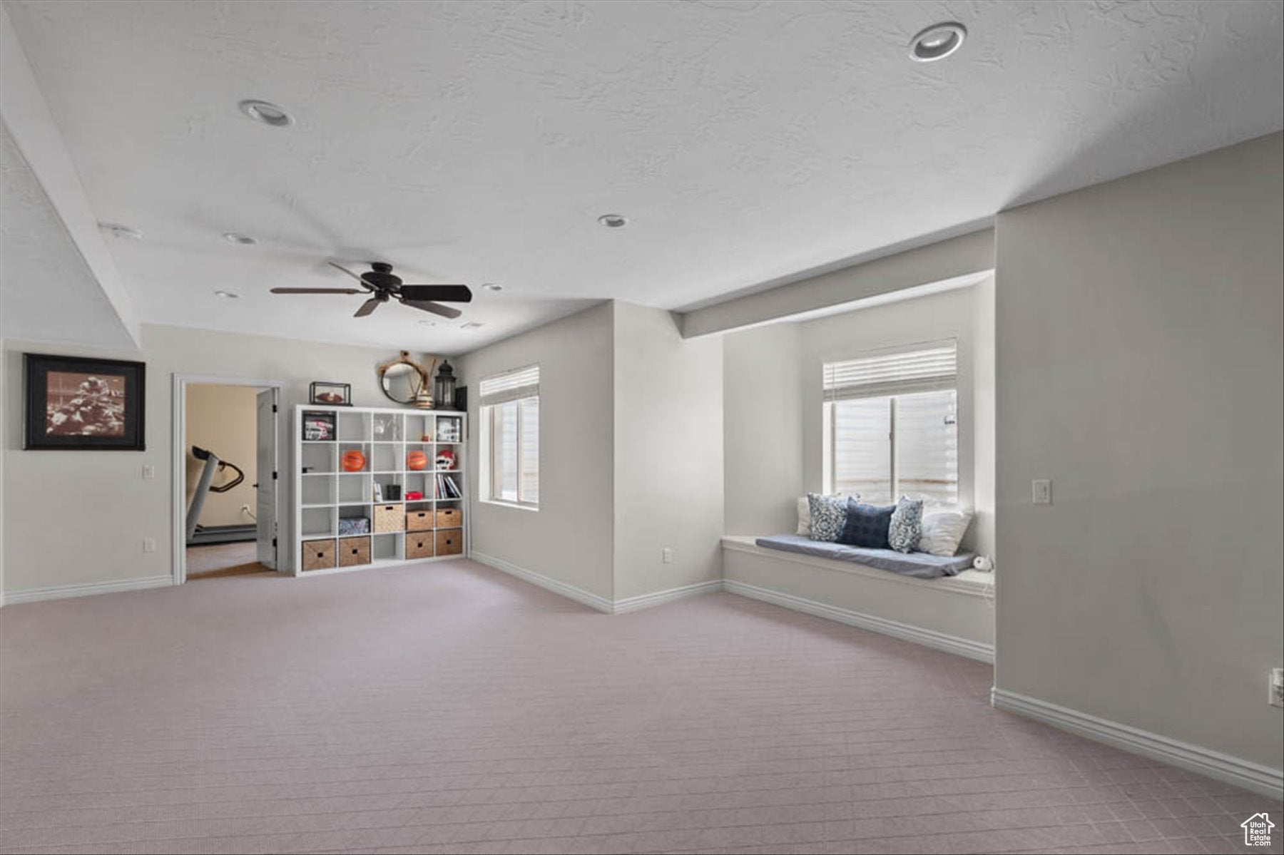 South Jordan, Utah, 84095, United States, 6 Bedrooms Bedrooms, ,4 BathroomsBathrooms,Residential,Active,1876871