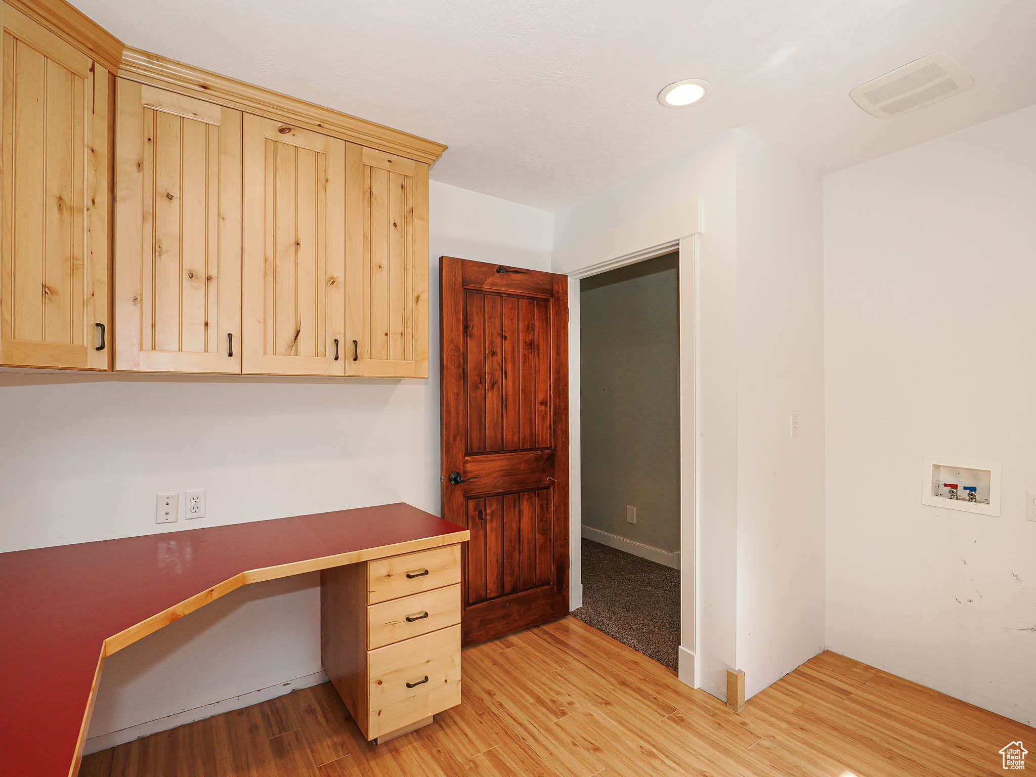 Draper, Utah, 84020, United States, 4 Bedrooms Bedrooms, ,4 BathroomsBathrooms,Residential,Pending,1824917