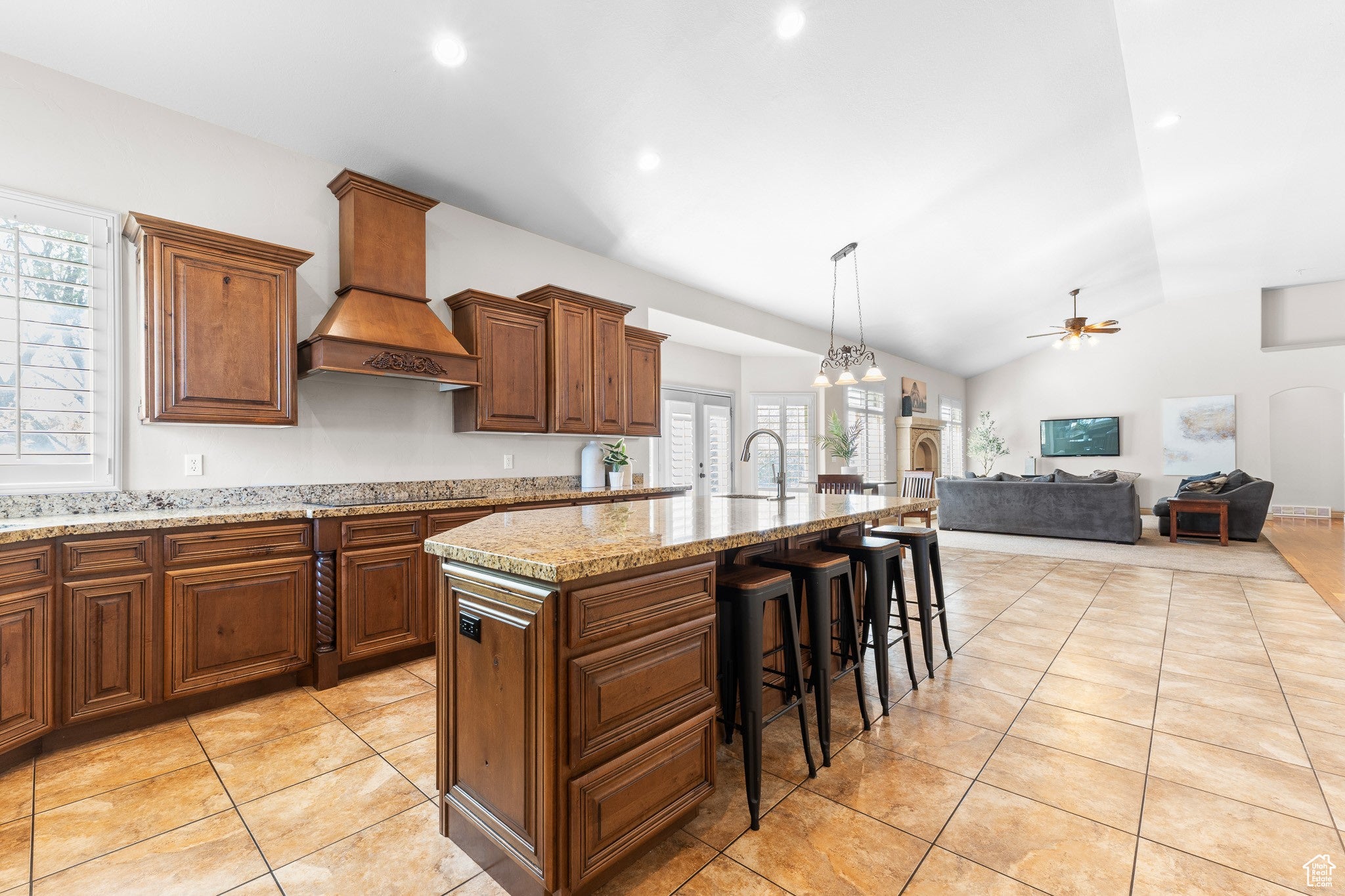Kaysville, Utah, 84037, United States, 5 Bedrooms Bedrooms, ,4 BathroomsBathrooms,Residential,Active,1914936