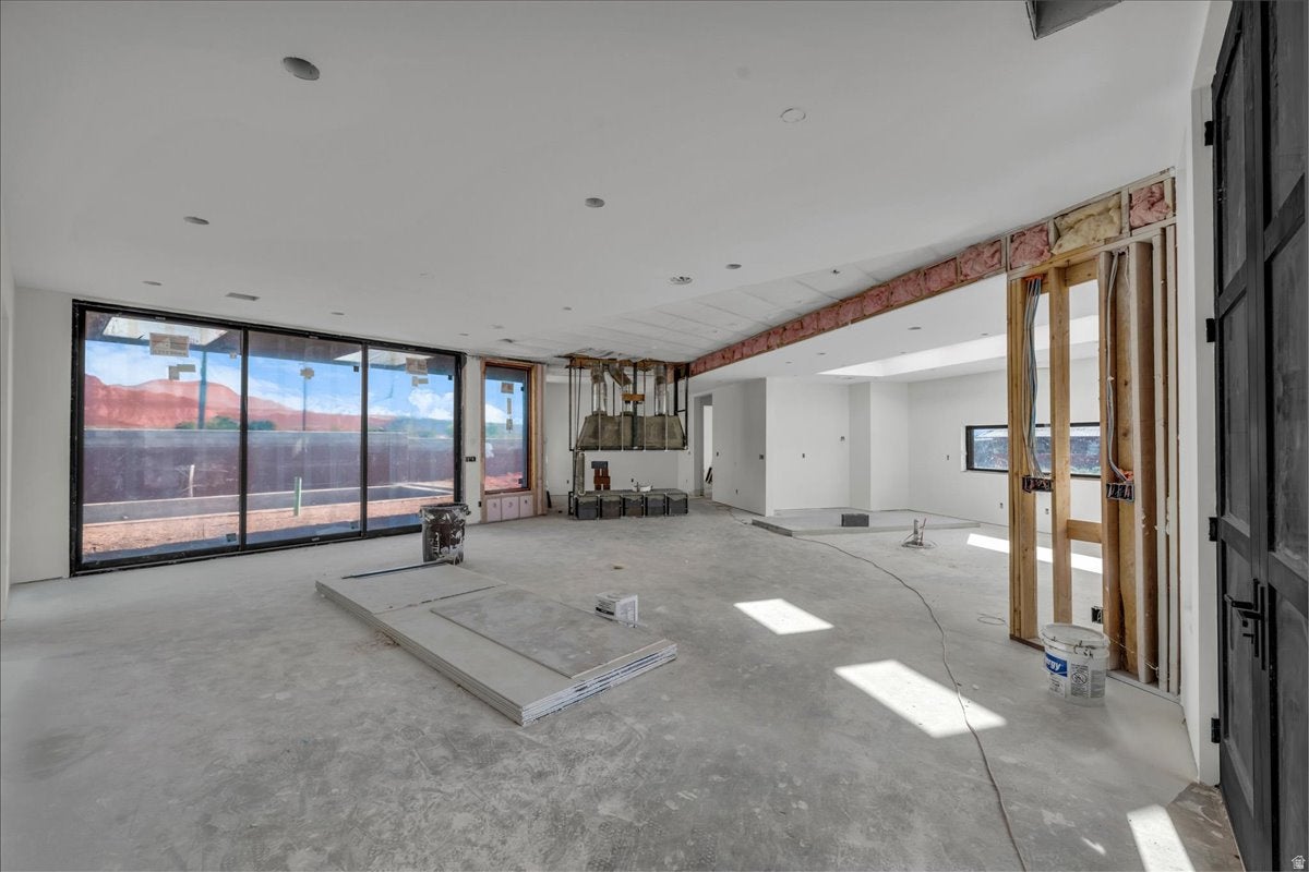 Ivins, Utah, 84738, United States, 3 Bedrooms Bedrooms, ,4 BathroomsBathrooms,Residential,Active,1986865