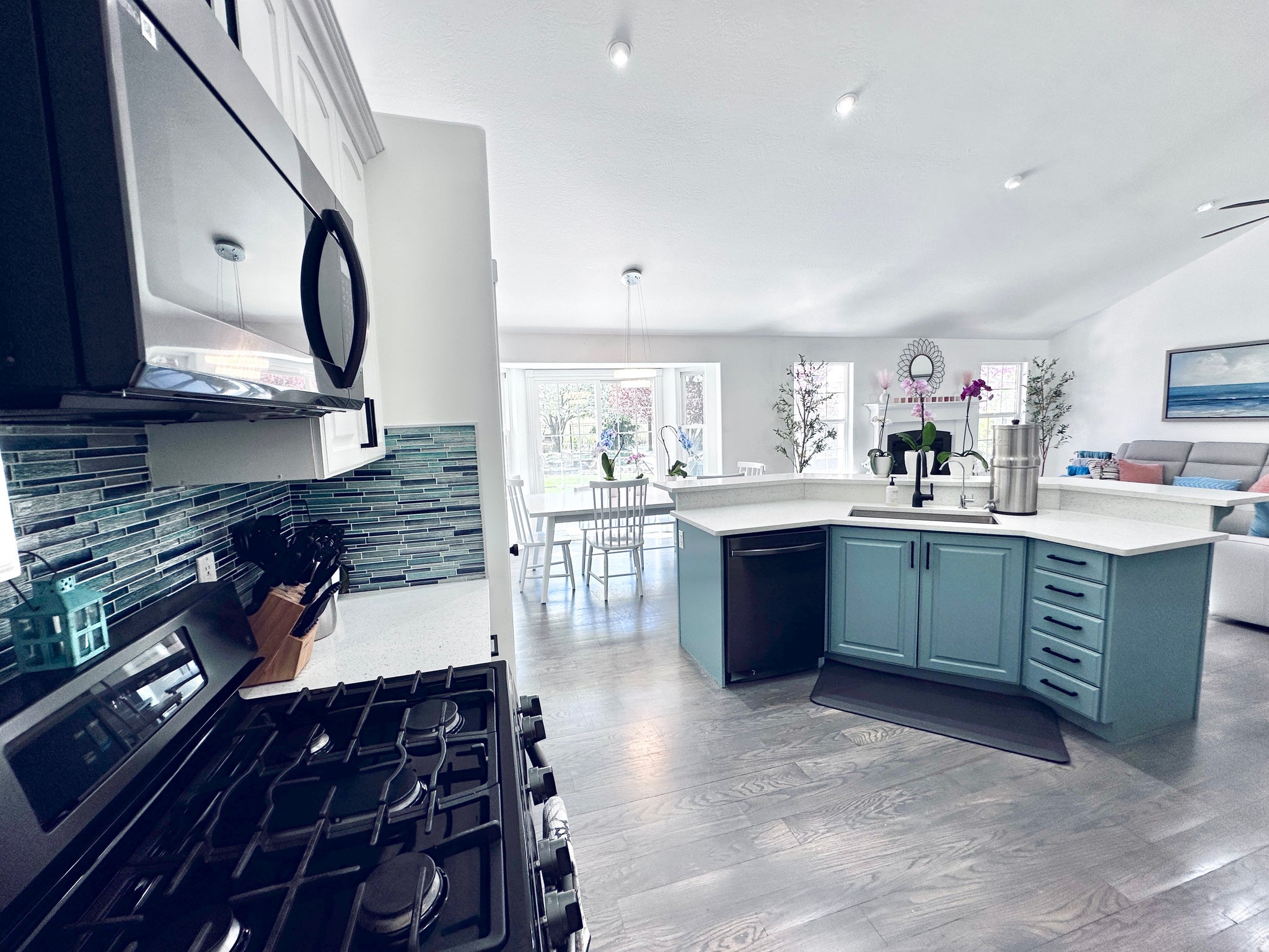 Springville, Utah, 84663, United States, 7 Bedrooms Bedrooms, ,5 BathroomsBathrooms,Residential,Active,2006980