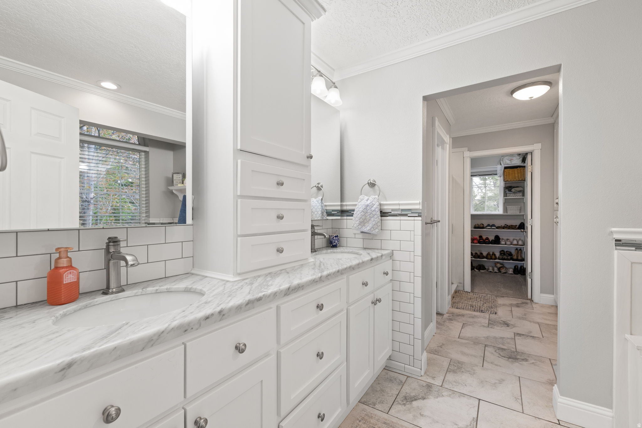 Orem, Utah, 84097, United States, 6 Bedrooms Bedrooms, ,6 BathroomsBathrooms,Residential,Active,2044198