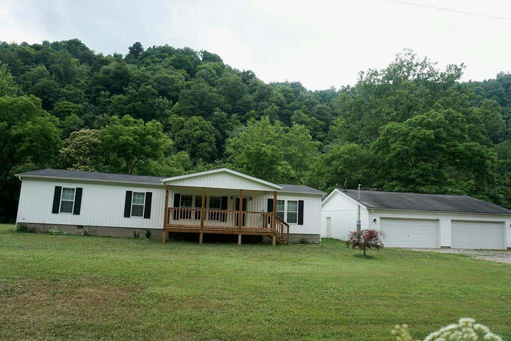 181 LIGHTHOUSE RD, PROCTOR, WV 26055, photo 1 of 27