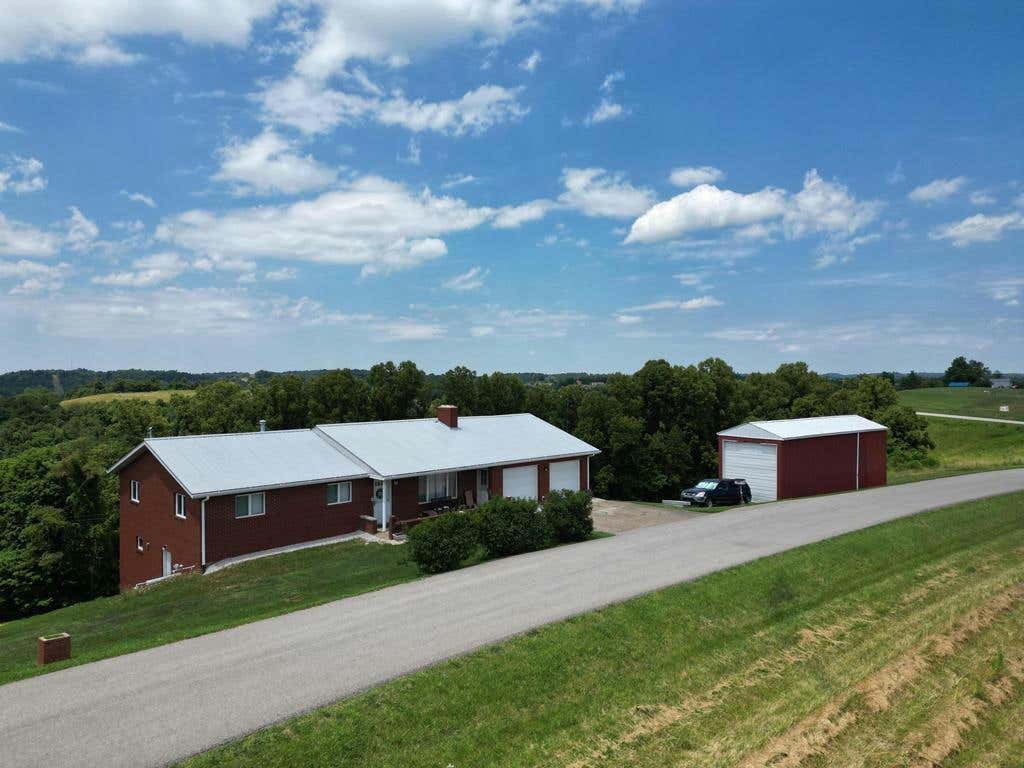 2581 LIMESTONE RIDGE RD, NEW MARTINSVILLE, WV 26155, photo 1 of 53