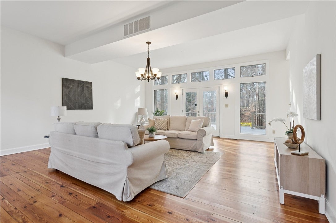 Williamsburg, Virginia, 23185, United States, 5 Bedrooms Bedrooms, ,5 BathroomsBathrooms,Residential,Active,2008015