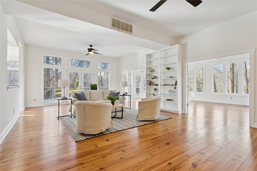 Williamsburg, Virginia, 23185, United States, 5 Bedrooms Bedrooms, ,5 BathroomsBathrooms,Residential,Active,2008015