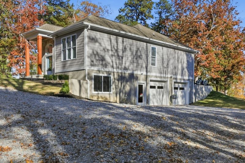 Charles City, Virginia, 23030, United States, 3 Bedrooms Bedrooms, ,4 BathroomsBathrooms,Residential,Active,1992303