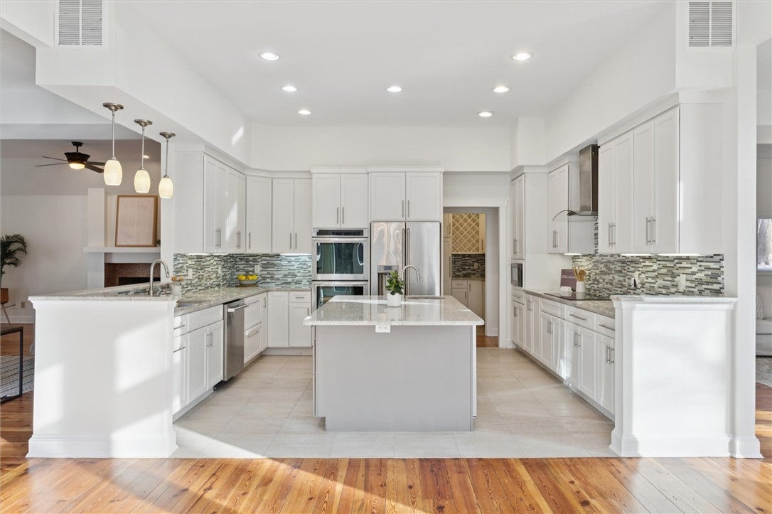 Williamsburg, Virginia, 23185, United States, 5 Bedrooms Bedrooms, ,5 BathroomsBathrooms,Residential,Active,2008015