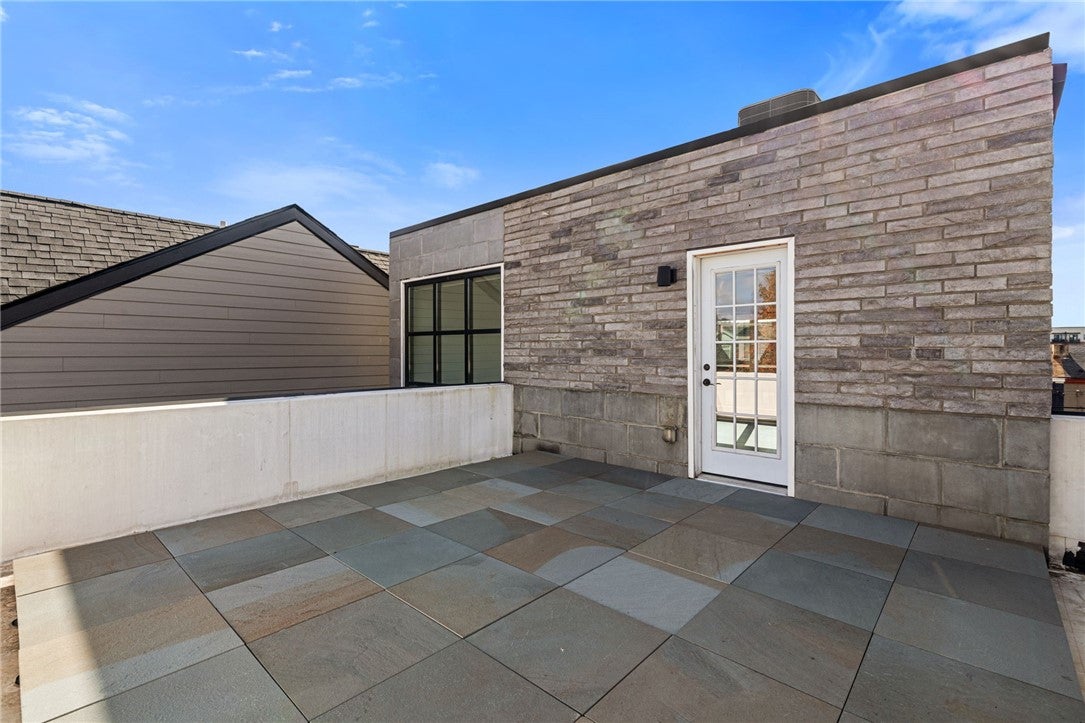 Pittsburgh, Pennsylvania, 15201, United States, 3 Bedrooms Bedrooms, ,4 BathroomsBathrooms,Residential,Active,1968384