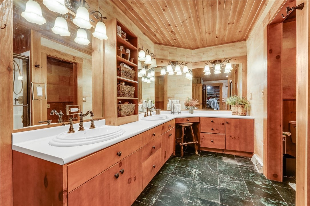 Waynesburg, Pennsylvania, 15370, United States, 5 Bedrooms Bedrooms, ,5 BathroomsBathrooms,Residential,Active,1971790