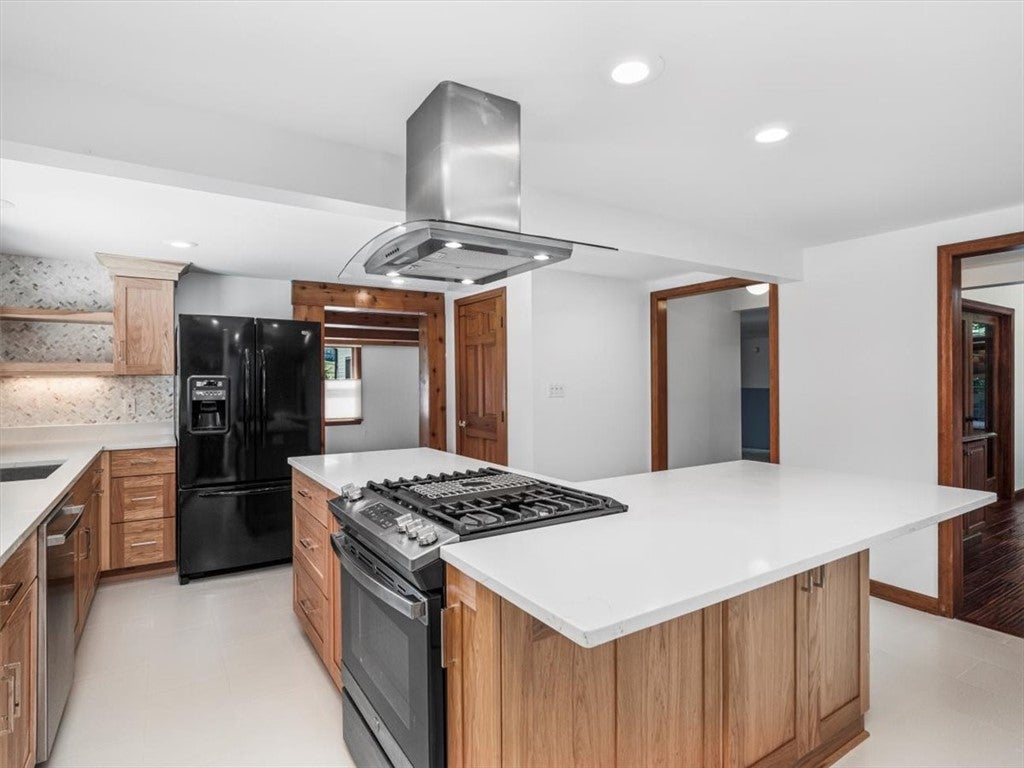 Pittsburgh, Pennsylvania, 15241, United States, 4 Bedrooms Bedrooms, ,5 BathroomsBathrooms,Residential,Active,1926915