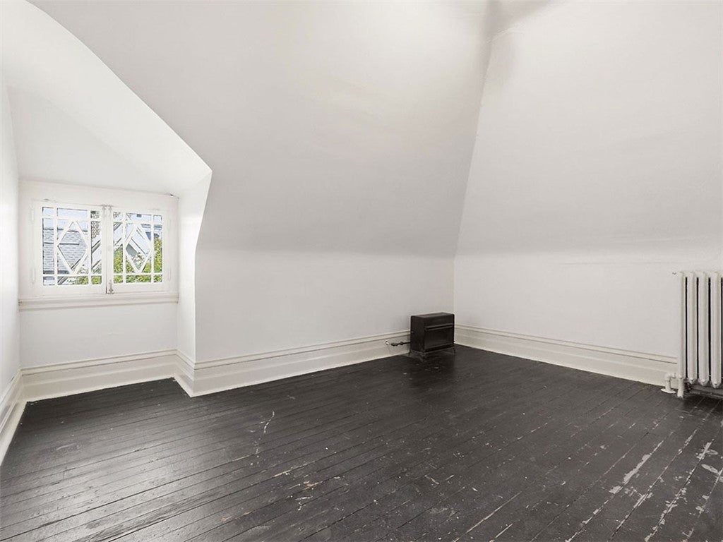 Pittsburgh, Pennsylvania, 15217, United States, 4 Bedrooms Bedrooms, ,3 BathroomsBathrooms,Residential,Active,1969666