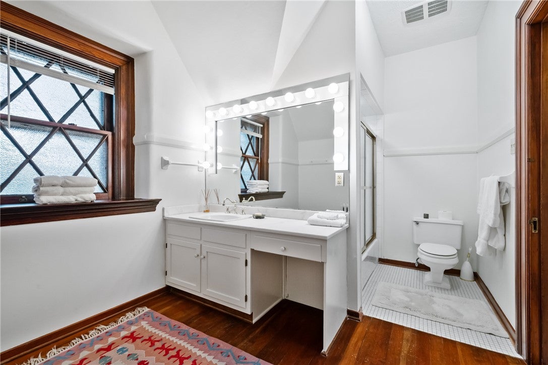 Pittsburgh, Pennsylvania, 15232, United States, 8 Bedrooms Bedrooms, ,6 BathroomsBathrooms,Residential,Active,1973278