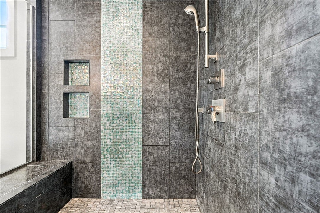 Pittsburgh, Pennsylvania, 15217, United States, 4 Bedrooms Bedrooms, ,5 BathroomsBathrooms,Residential,Active,1936146