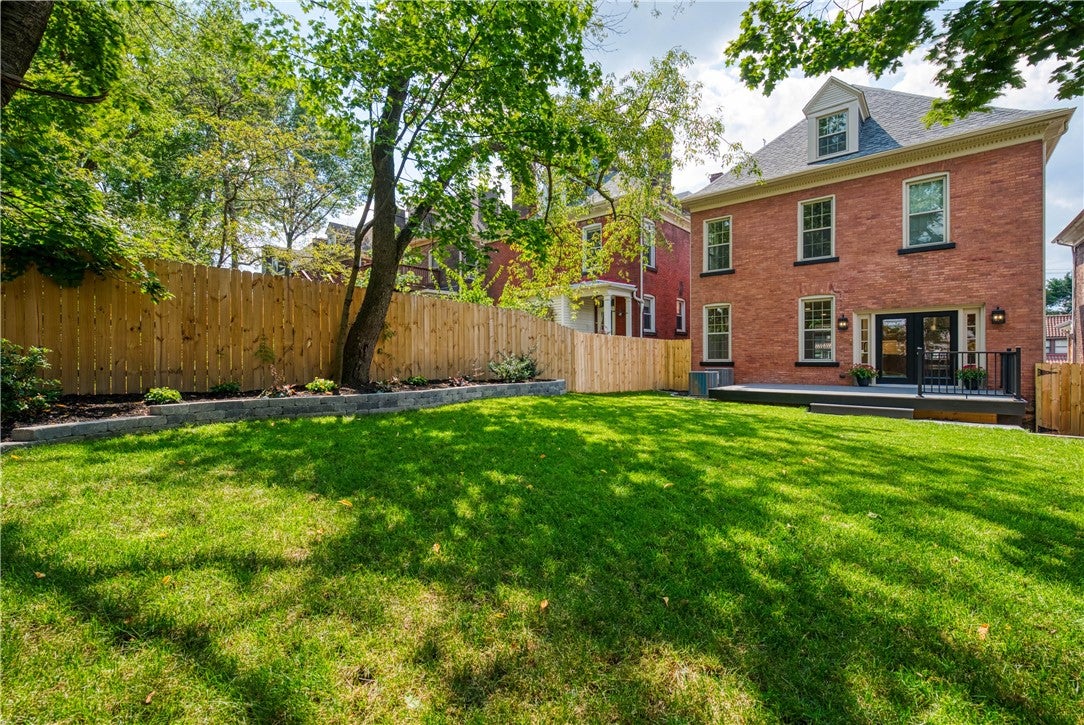 Pittsburgh, Pennsylvania, 15217, United States, 5 Bedrooms Bedrooms, ,4 BathroomsBathrooms,Residential,Active,1922334
