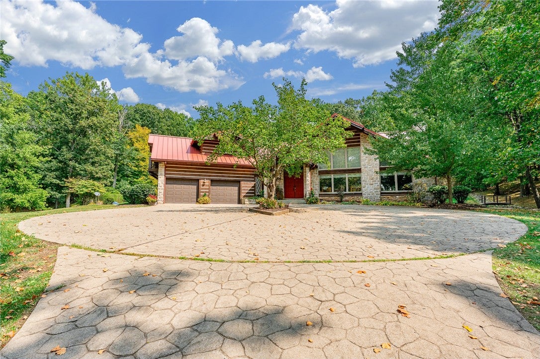 Waynesburg, Pennsylvania, 15370, United States, 5 Bedrooms Bedrooms, ,5 BathroomsBathrooms,Residential,Active,1971790