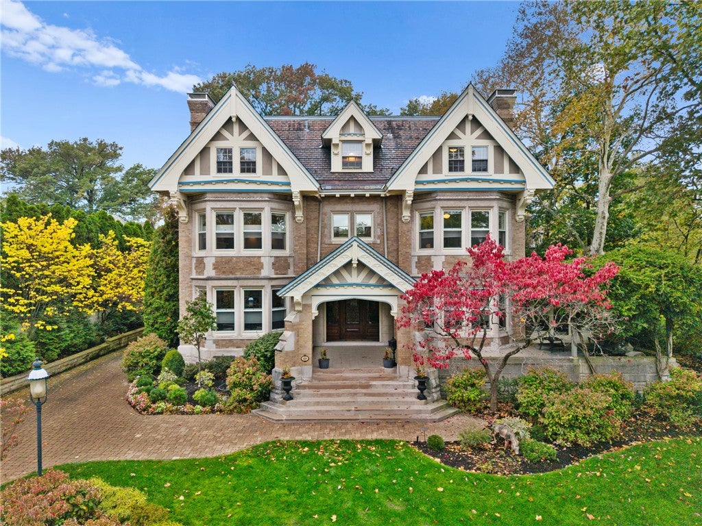 Pittsburgh, Pennsylvania, 15232, United States, 8 Bedrooms Bedrooms, ,6 BathroomsBathrooms,Residential,Active,1973278