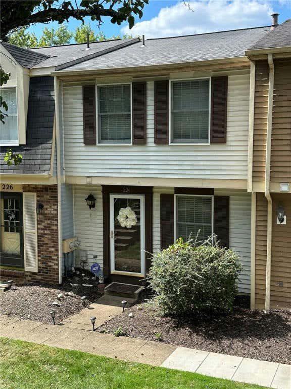 224 SHADOWLAWN CIR, PITTSBURGH, PA 15236, photo 1 of 27