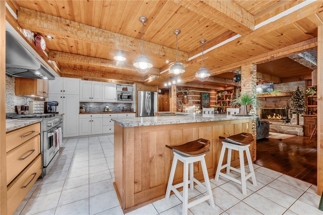 Waynesburg, Pennsylvania, 15370, United States, 5 Bedrooms Bedrooms, ,5 BathroomsBathrooms,Residential,Active,1971790