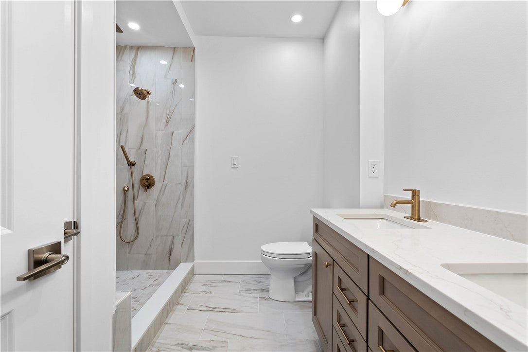 Pittsburgh, Pennsylvania, 15201, United States, 4 Bedrooms Bedrooms, ,5 BathroomsBathrooms,Residential,Active,1825068