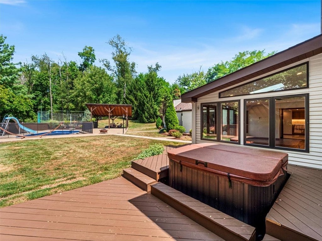 Pittsburgh, Pennsylvania, 15241, United States, 4 Bedrooms Bedrooms, ,5 BathroomsBathrooms,Residential,Active,1926915