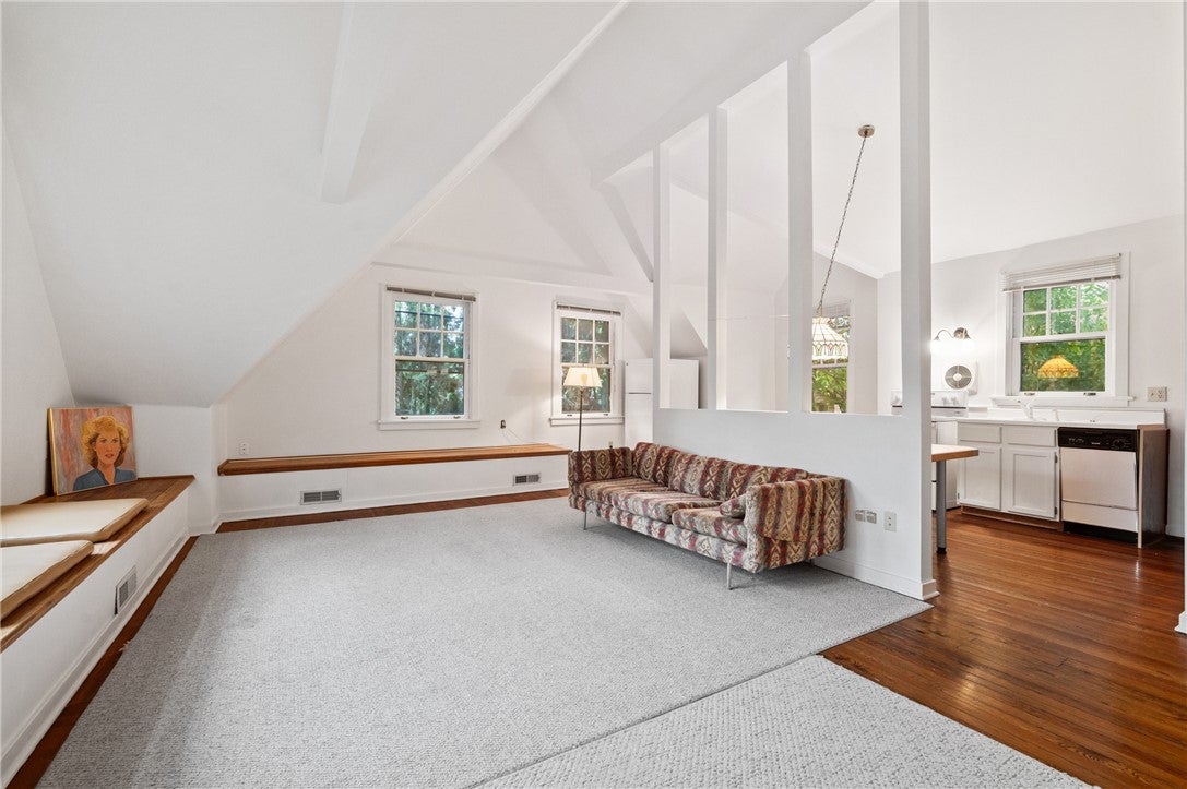 Pittsburgh, Pennsylvania, 15232, United States, 8 Bedrooms Bedrooms, ,6 BathroomsBathrooms,Residential,Active,1973278