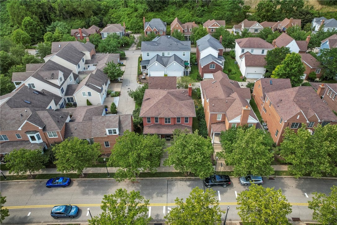 Pittsburgh, Pennsylvania, 15217, United States, 4 Bedrooms Bedrooms, ,4 BathroomsBathrooms,Residential,Active,1899201