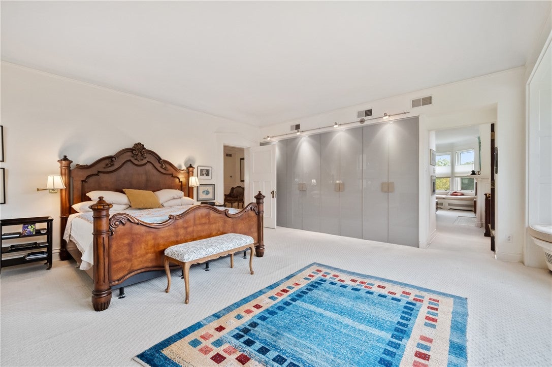 Pittsburgh, Pennsylvania, 15232, United States, 8 Bedrooms Bedrooms, ,6 BathroomsBathrooms,Residential,Active,1973278